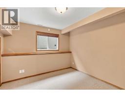 407 Lineham Acres Bay NW - photo 39