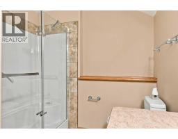 407 Lineham Acres Bay NW - photo 42
