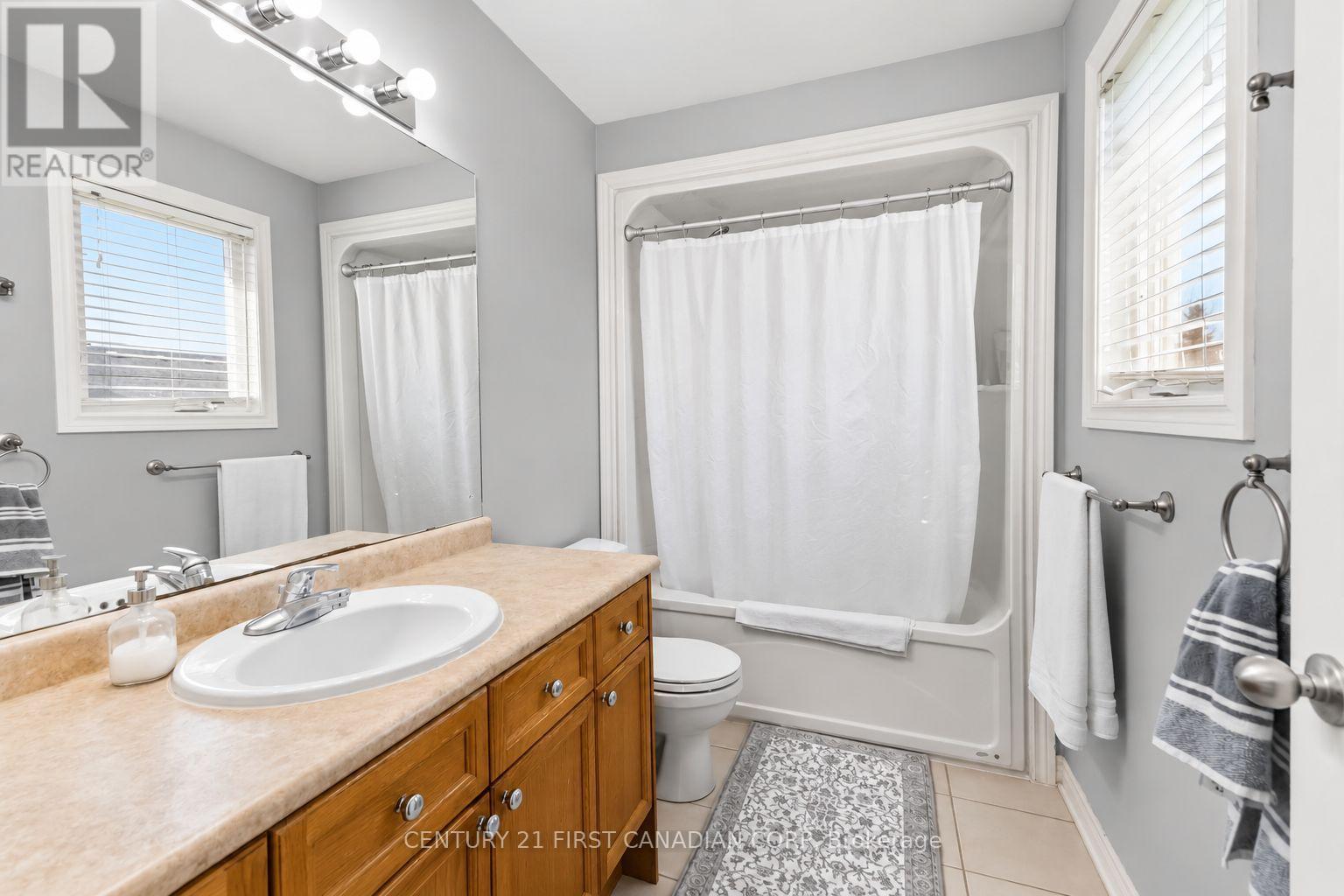 600 Hyde Park Road — photo 25