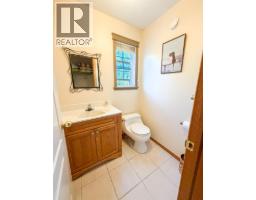 Bedroom - 456 Lakeview Road, Invermere, BC V0A1K3 Photo 24