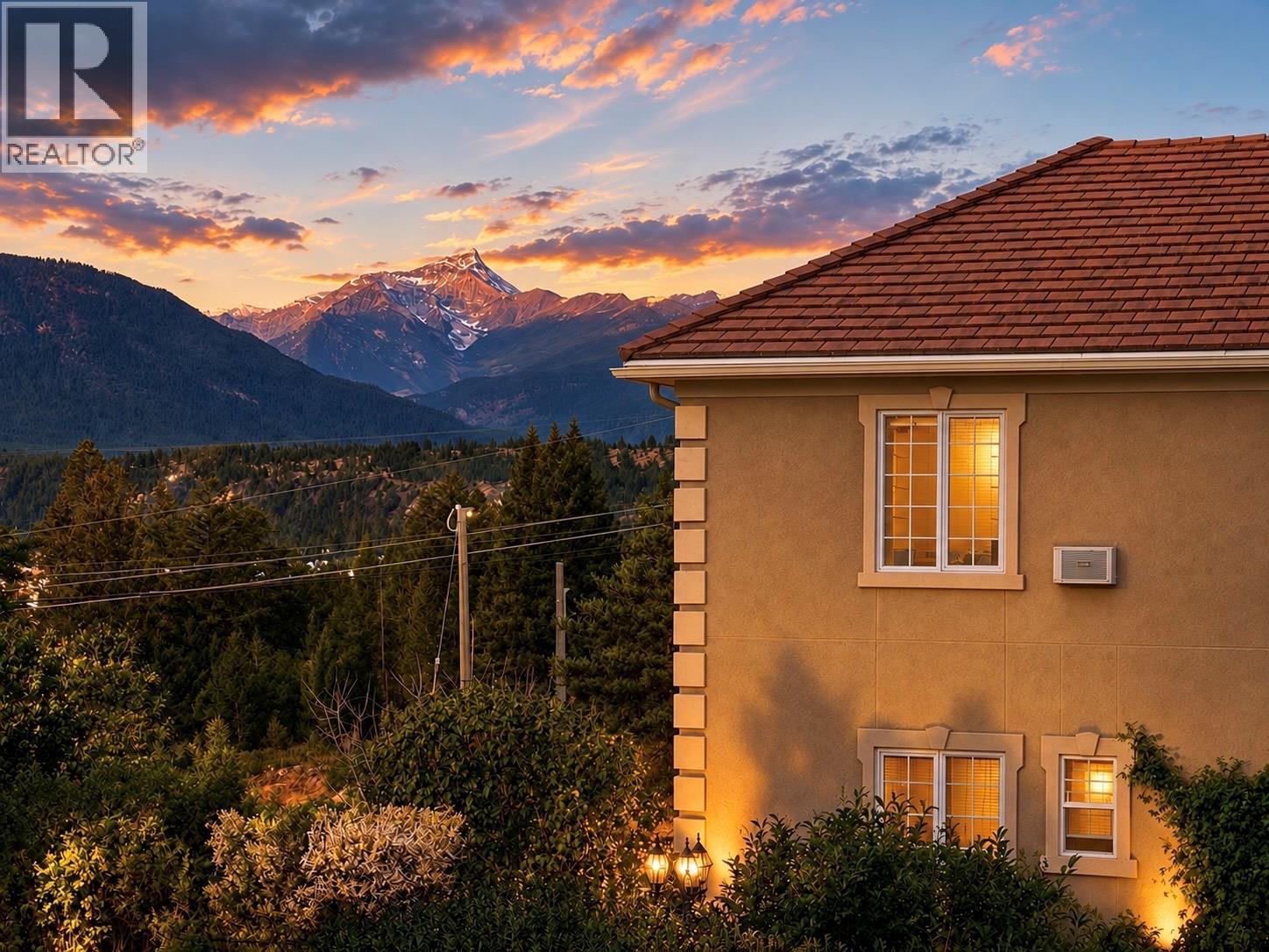 456 Lakeview Road, Invermere