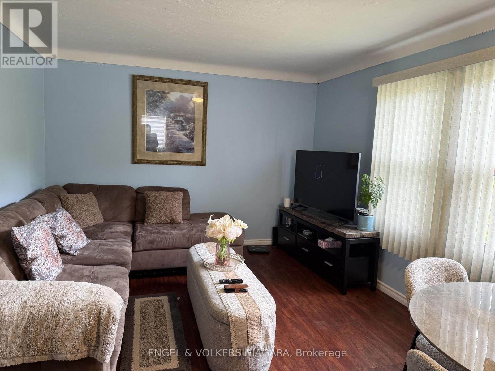 6 GLEN AVENUE - 13