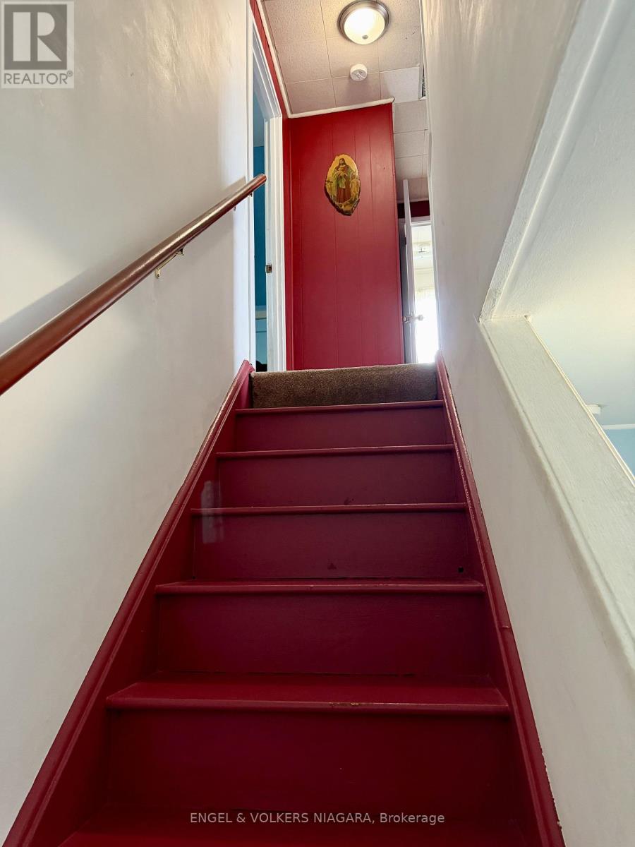 6 GLEN AVENUE - 7