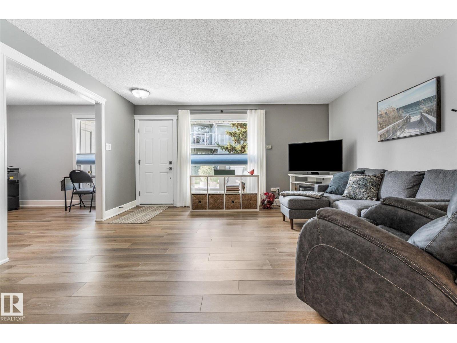 #38 2115 118 ST NW - 20