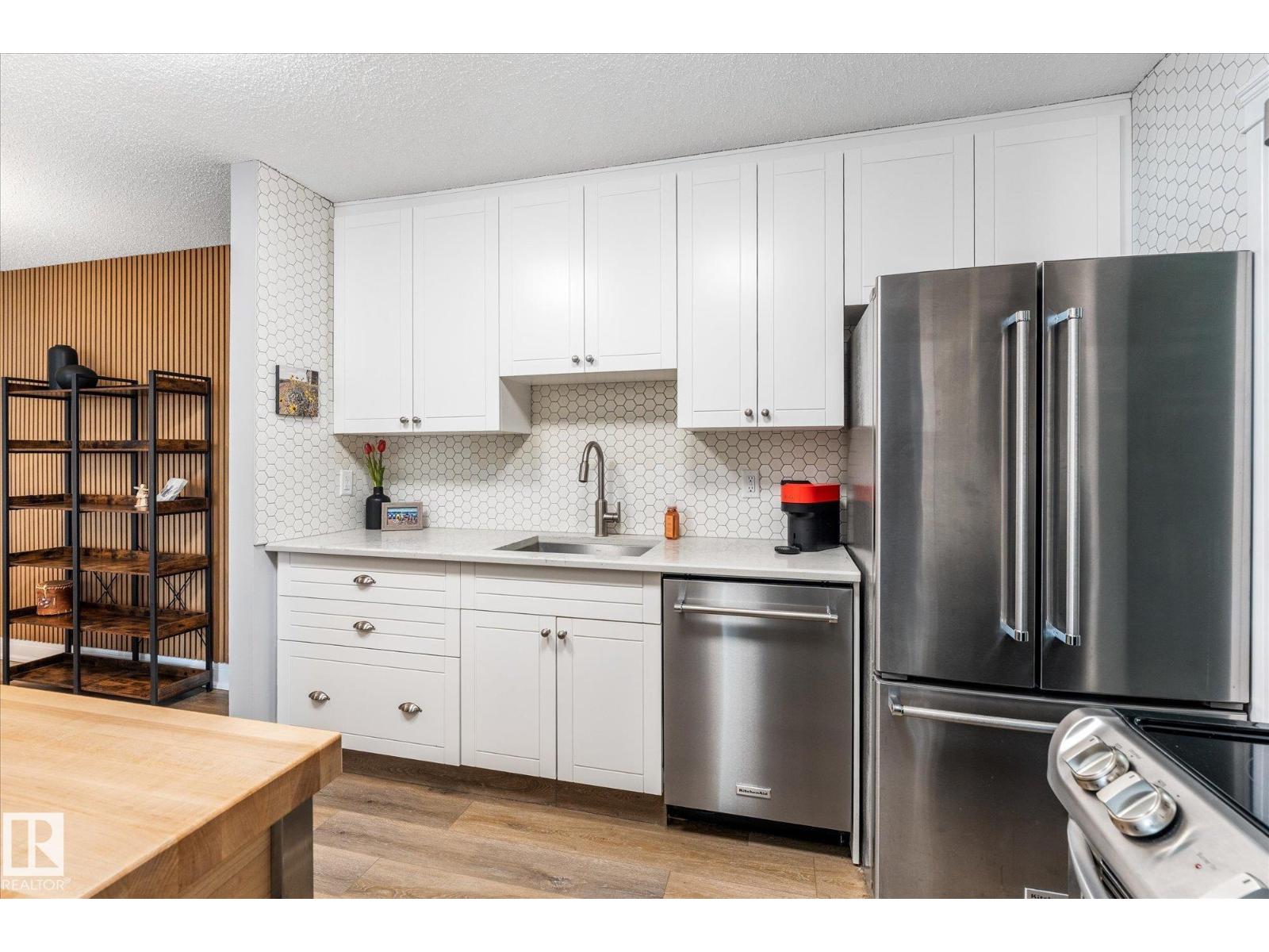 #38 2115 118 ST NW - 24