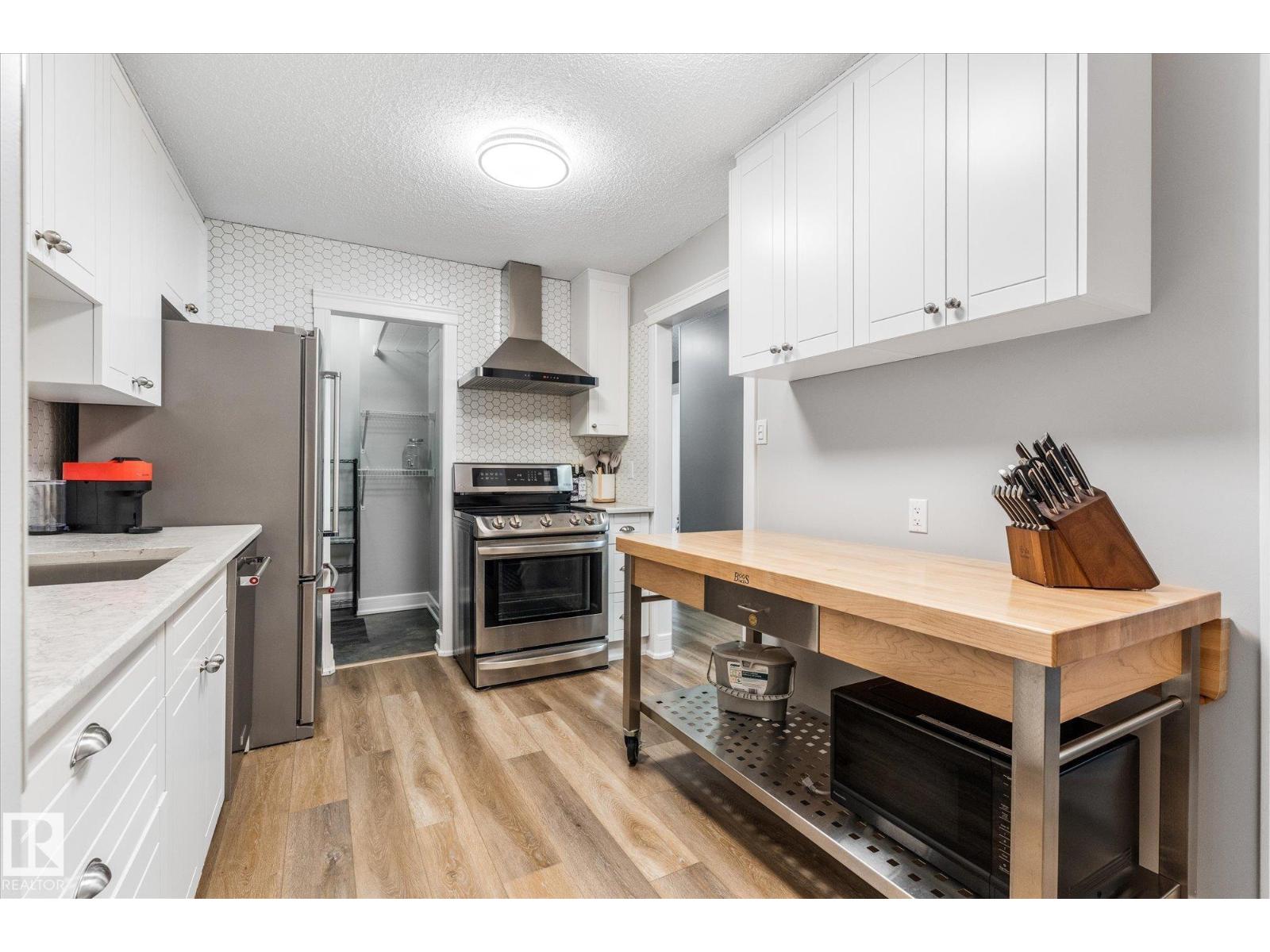 #38 2115 118 ST NW - 28