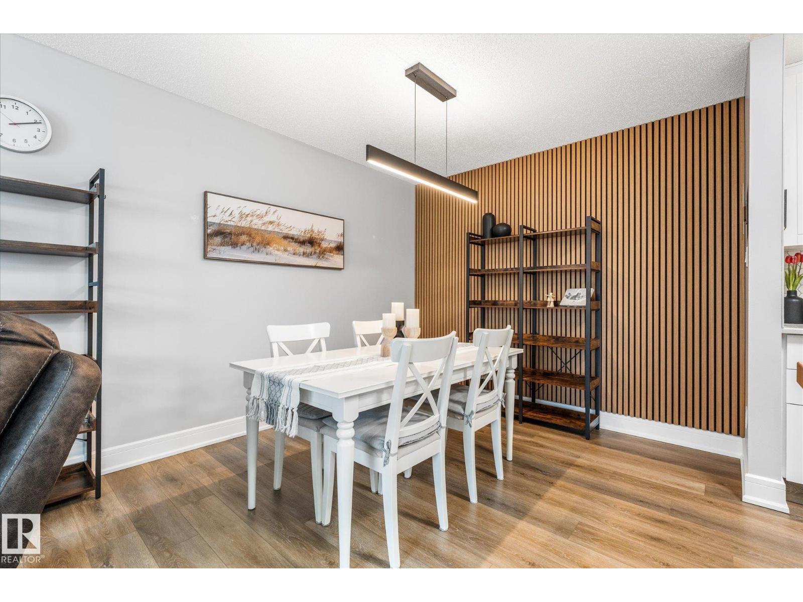 #38 2115 118 ST NW - 22