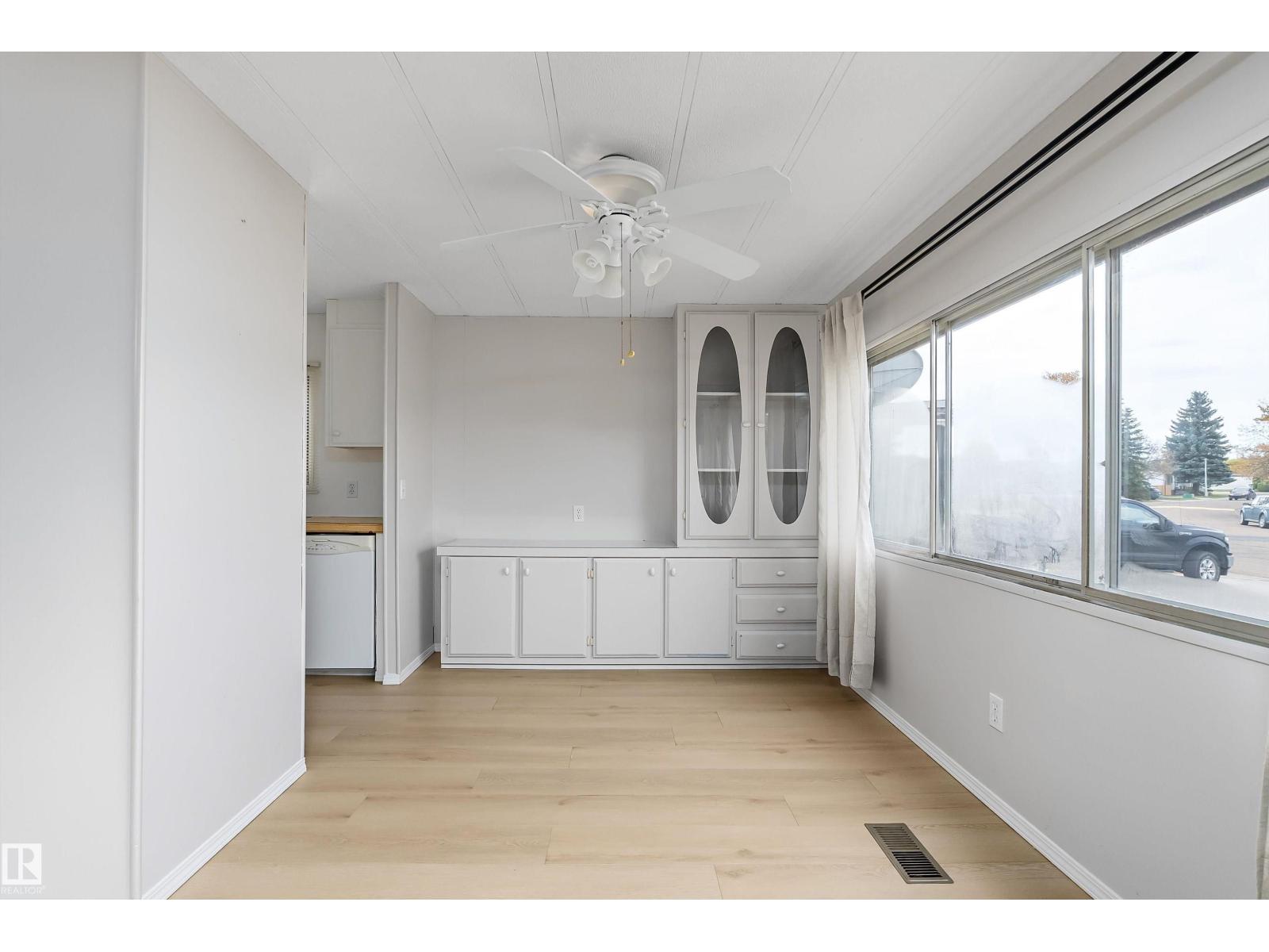 #39 12604 153 AV NW - 11