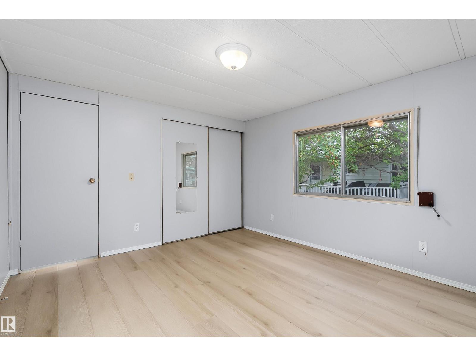 #39 12604 153 AV NW - 19