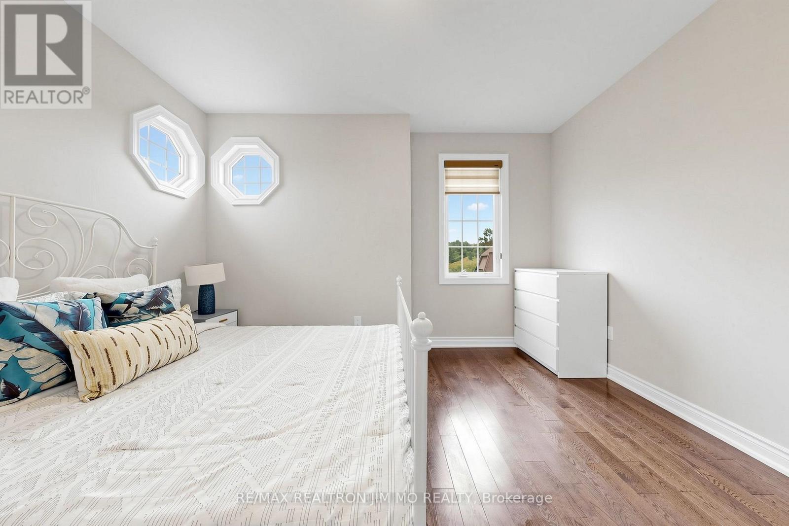 18 TRALEE COURT - 34