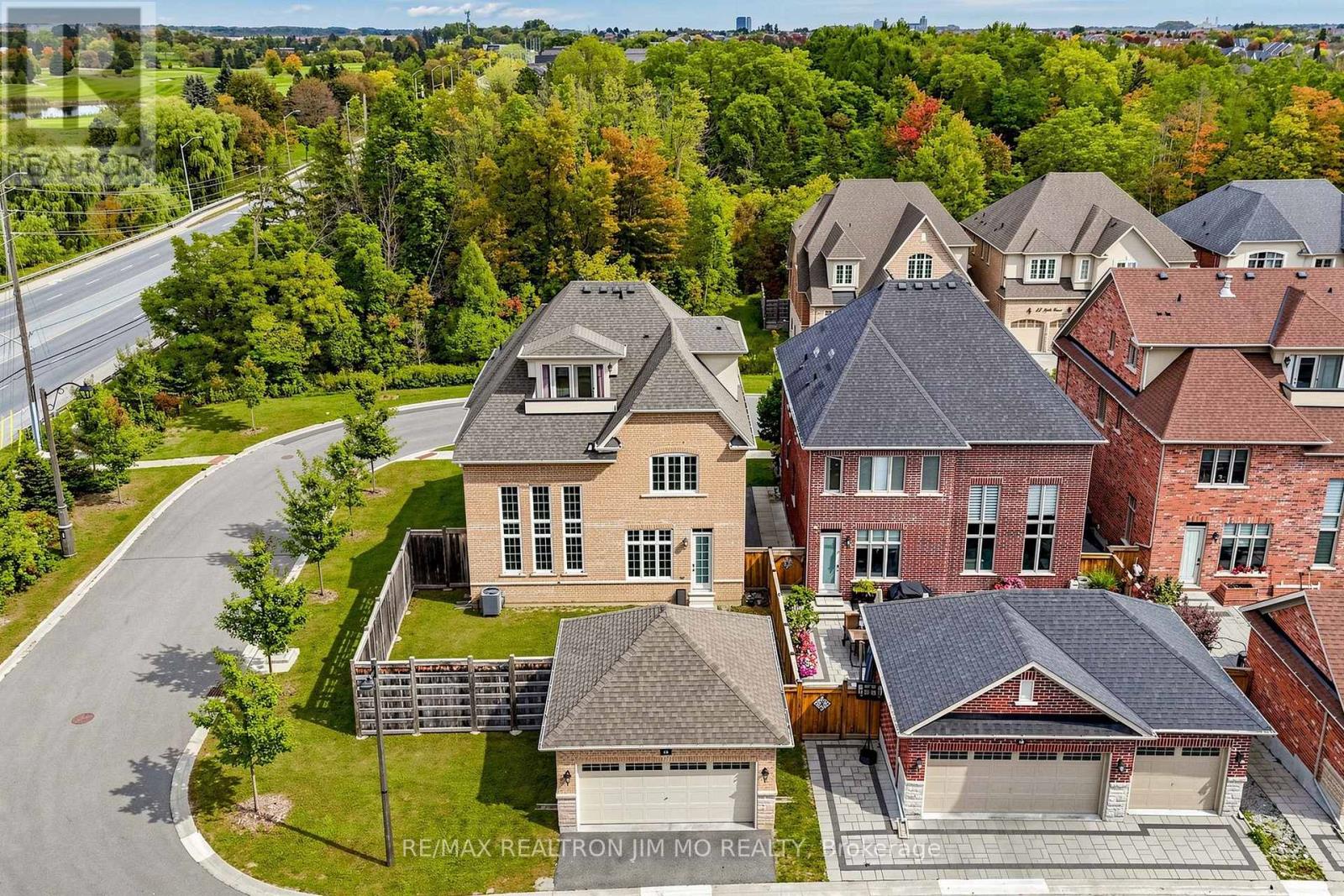 18 TRALEE COURT - 46