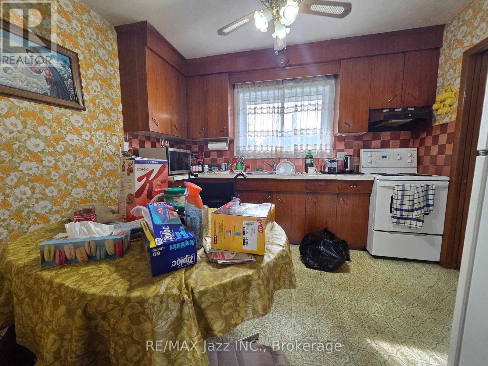 302 POPLAR STREET - Image 7