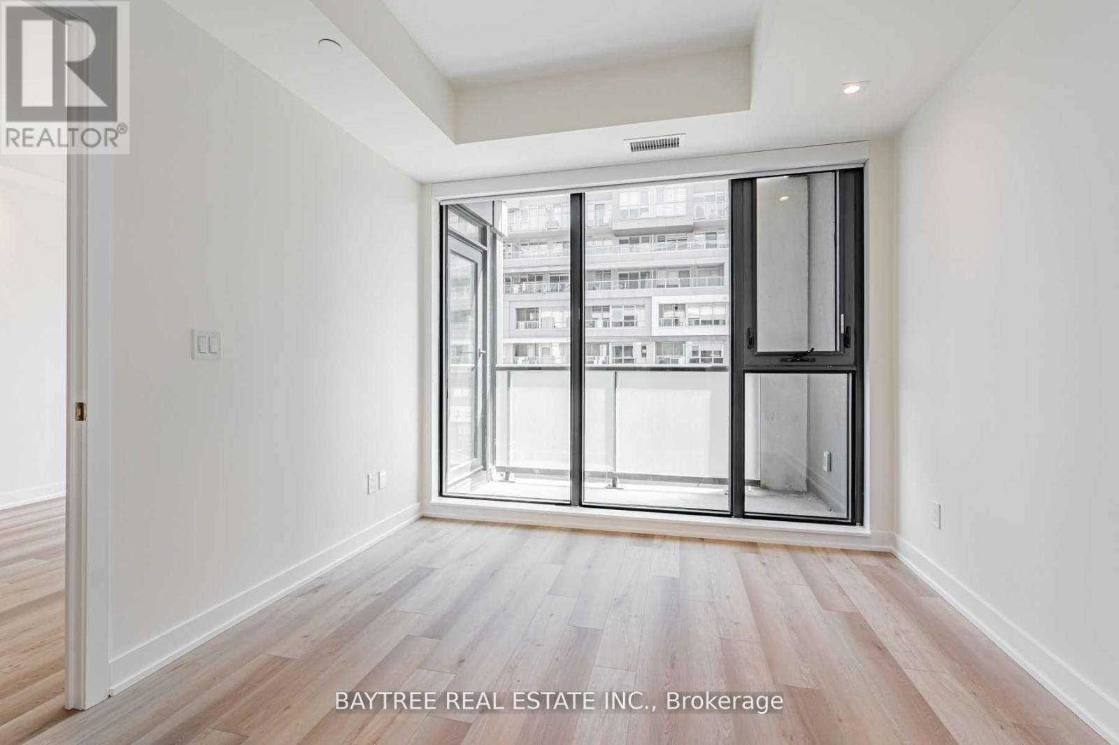 #414 840 ST CLAIR AVENUE W - 4