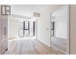 414 - 840 St Clair Avenue W, Toronto, ON M6C1C1 Photo 10