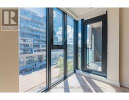 414 - 840 St Clair Avenue W, Toronto, ON M6C1C1 Photo 11