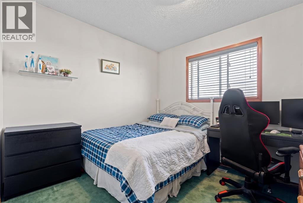 92 Del Ray Close NE - 18