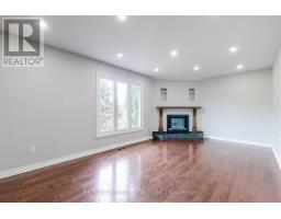 2 Craigleith Crescent, Richmond Hill, ON L4E2L5 Photo 9