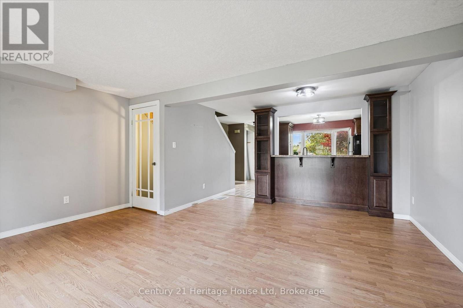 279 STRATHALLAN STREET - 14