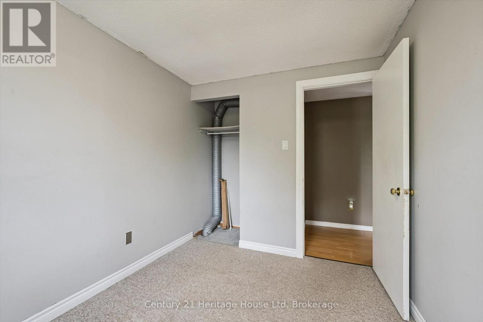 279 STRATHALLAN STREET - 24