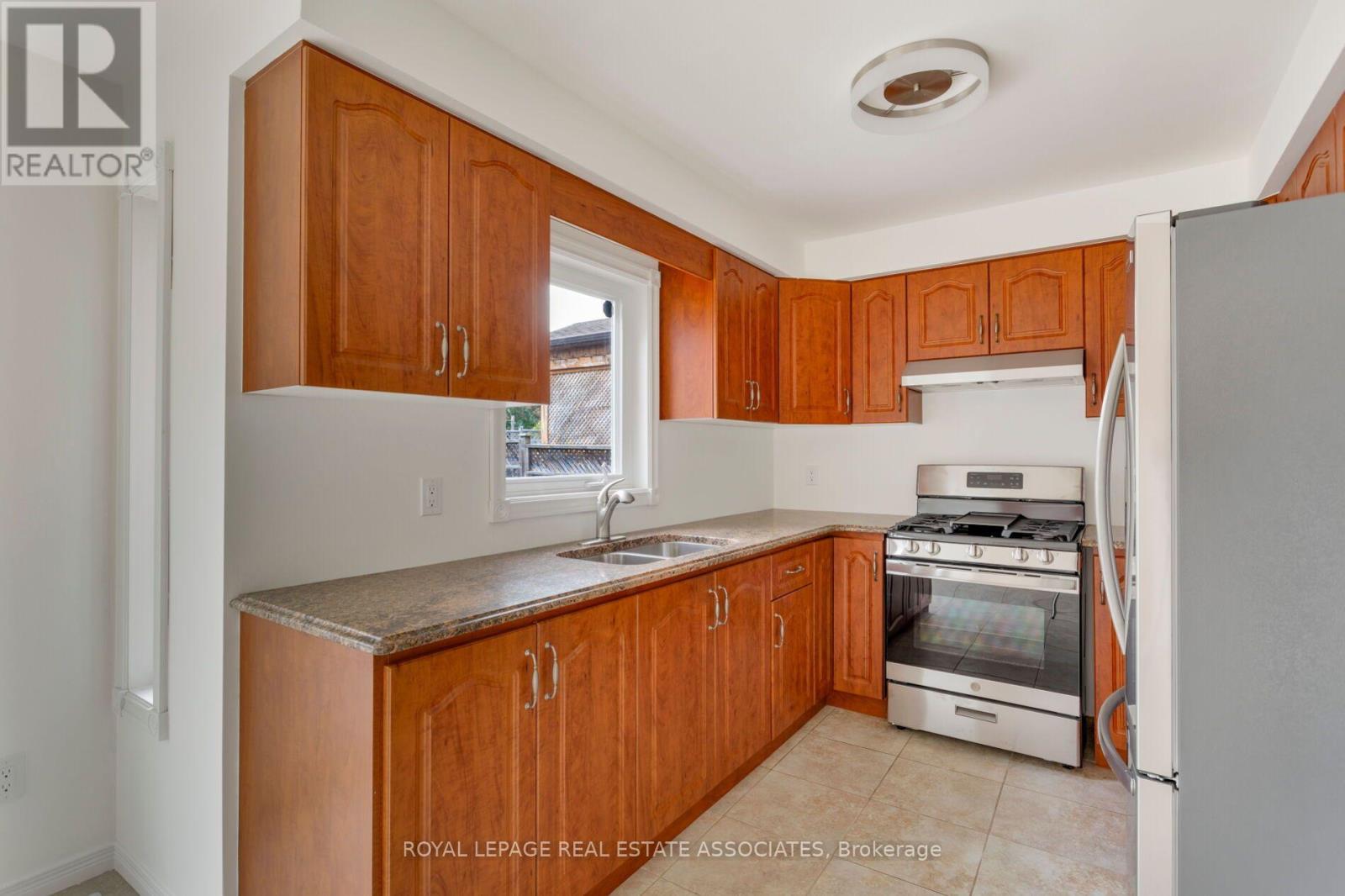 1410 Wakehurst Crescent, Oakville, ON photo 16