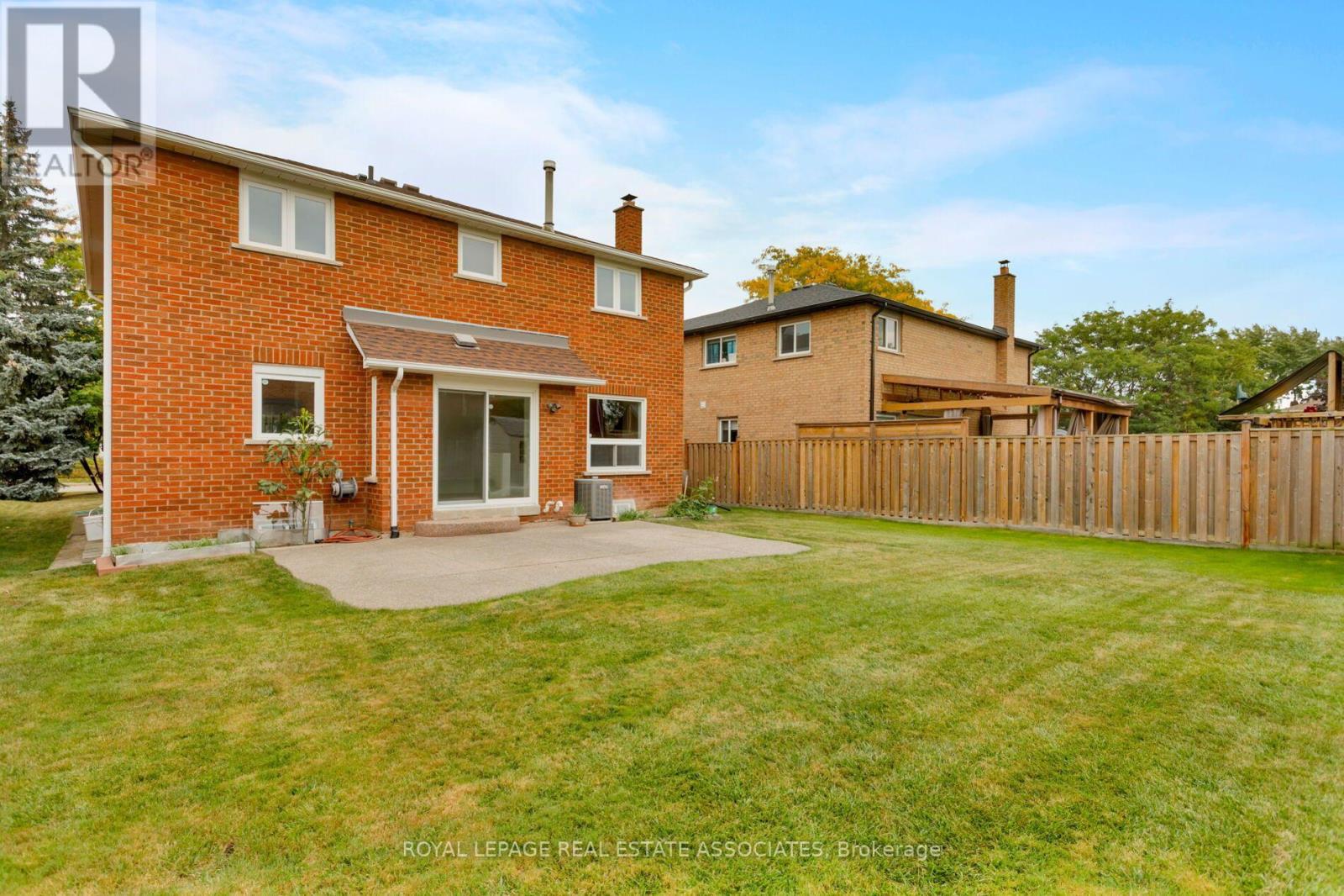 1410 Wakehurst Crescent, Oakville, ON photo 21