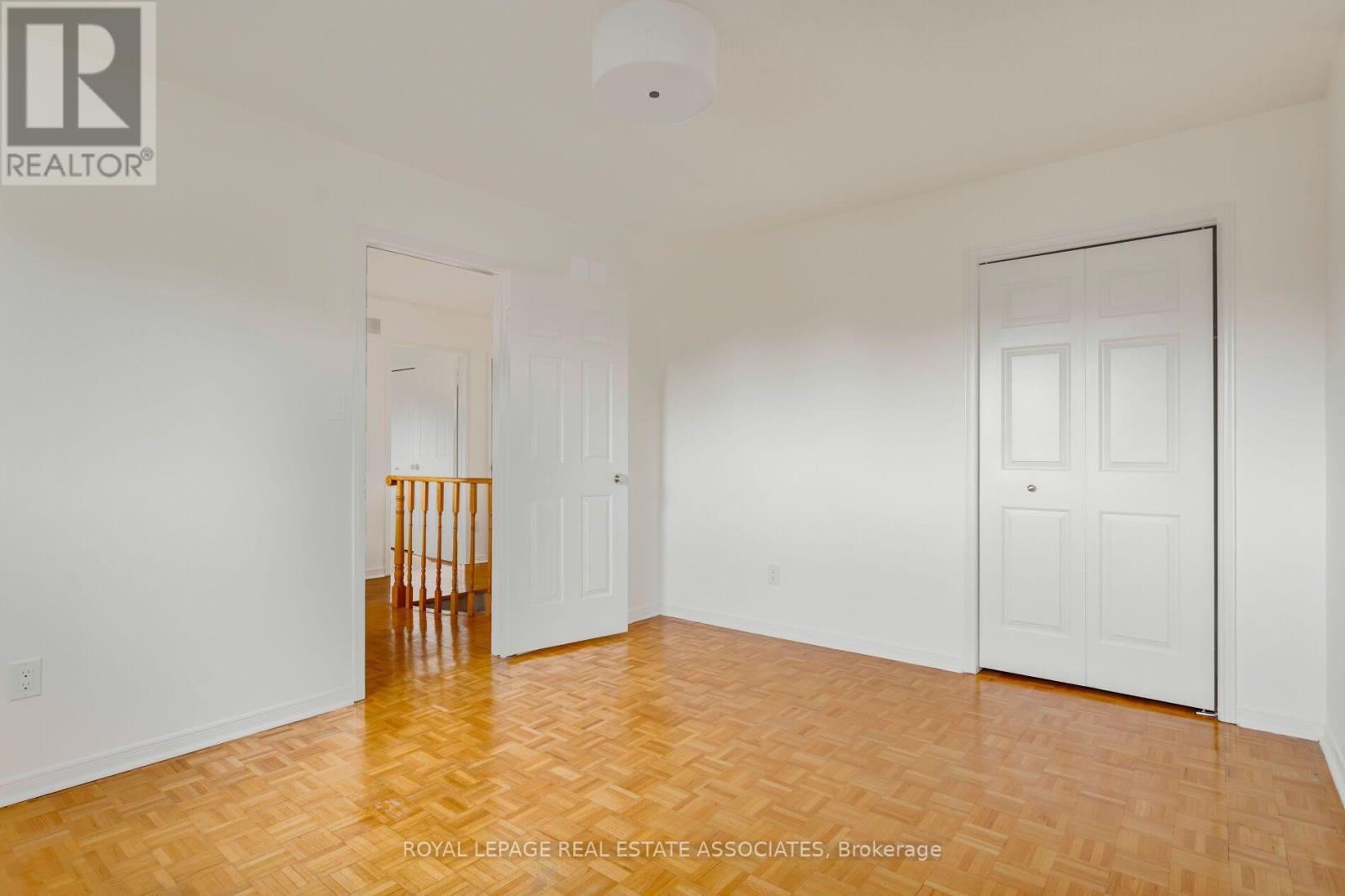 1410 Wakehurst Crescent, Oakville, ON photo 43