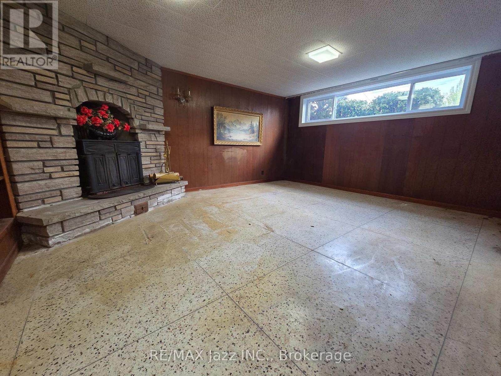 302 POPLAR STREET - 14