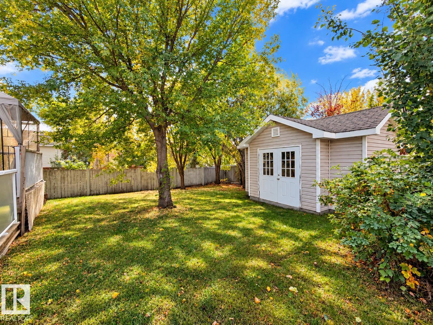 3 HARDCASTLE PL - 4