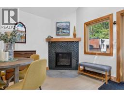 4pc Bathroom - 124 Garden Crescent Sw, Calgary, AB T2S2H9 Photo 12