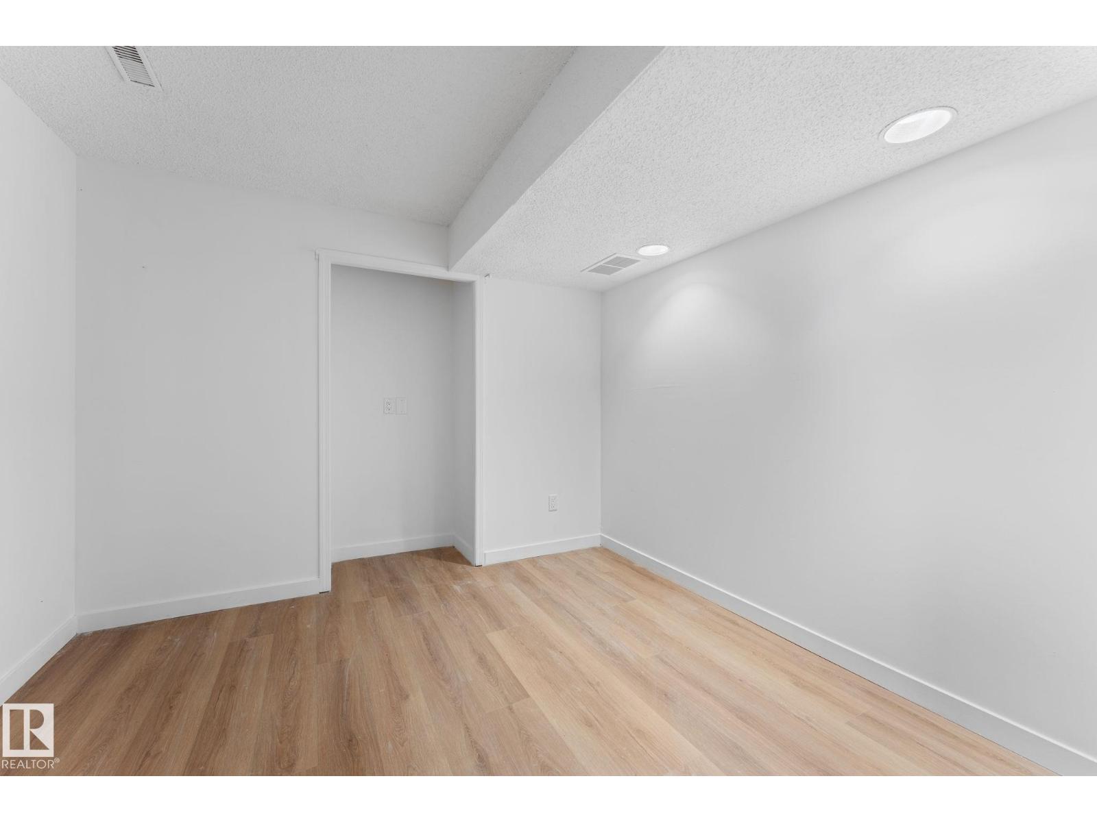 3721 103B Street NW - Image 35