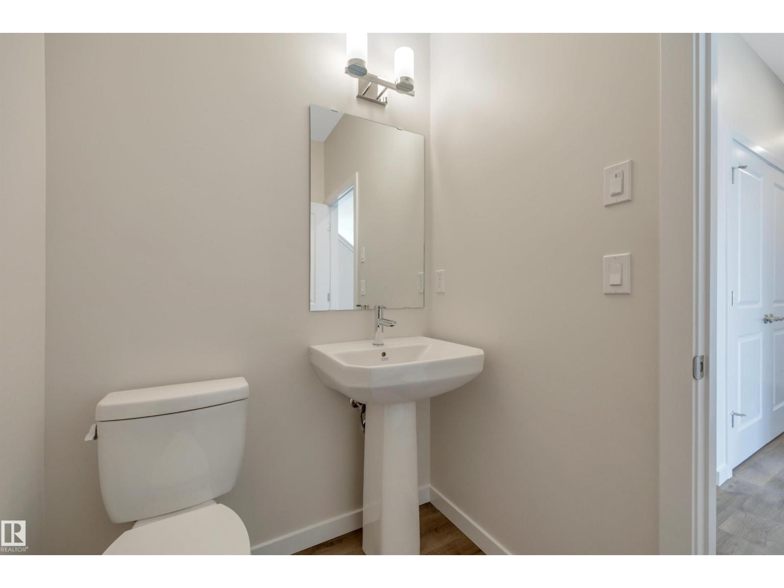 5439 Hawthorn RU SW - 21