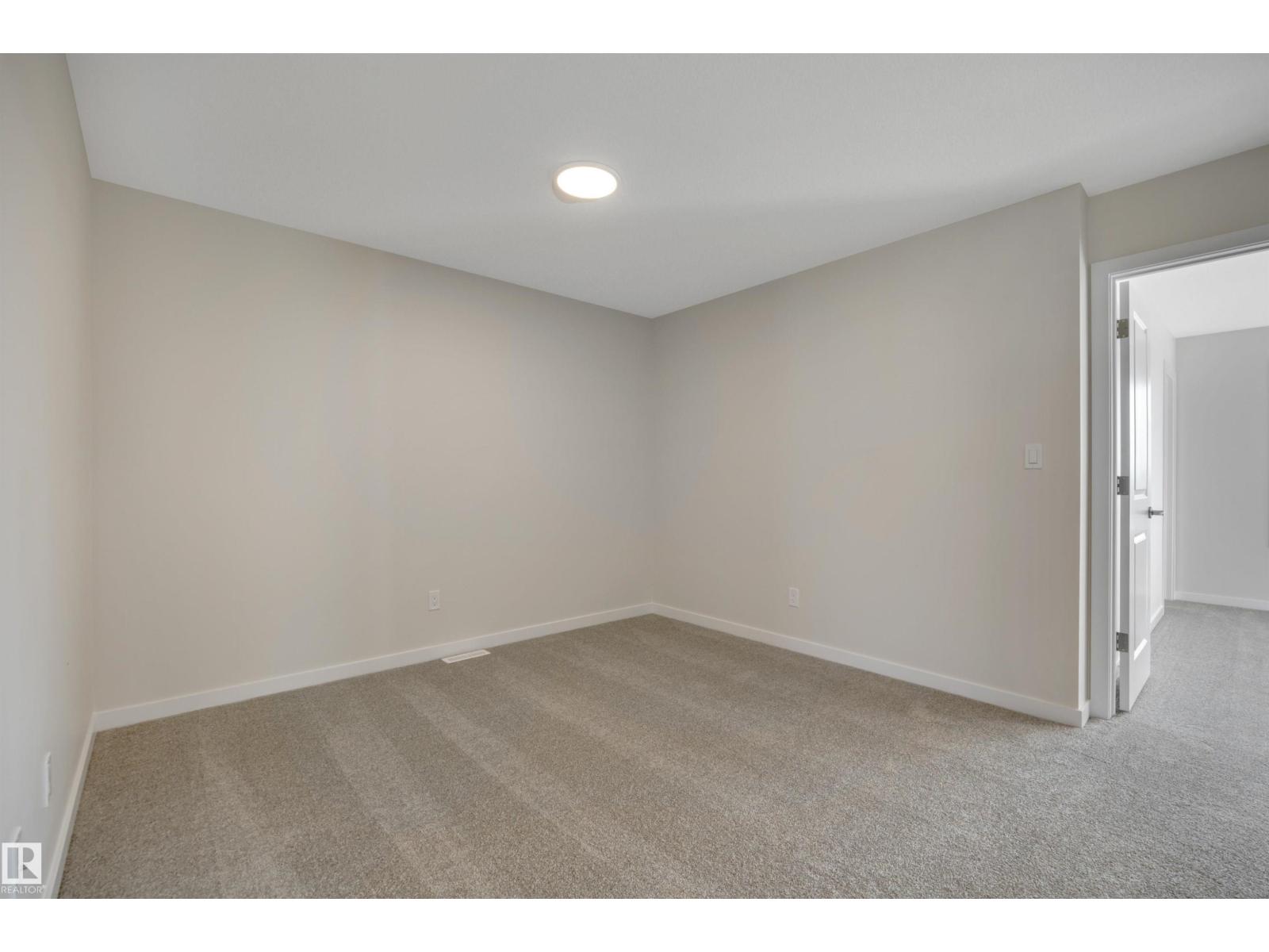 5439 Hawthorn RU SW - 24