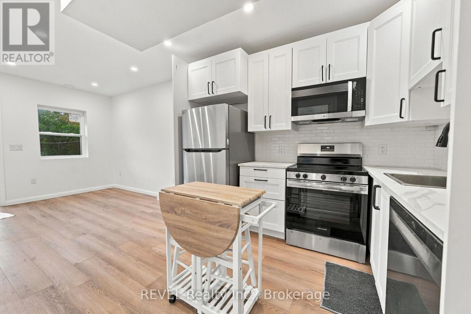 533a Carlton Street — photo 18