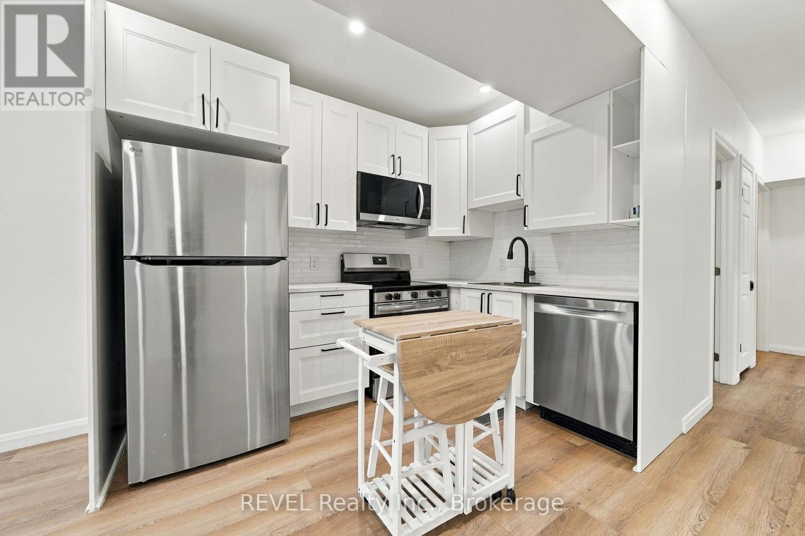 533a Carlton Street — photo 20