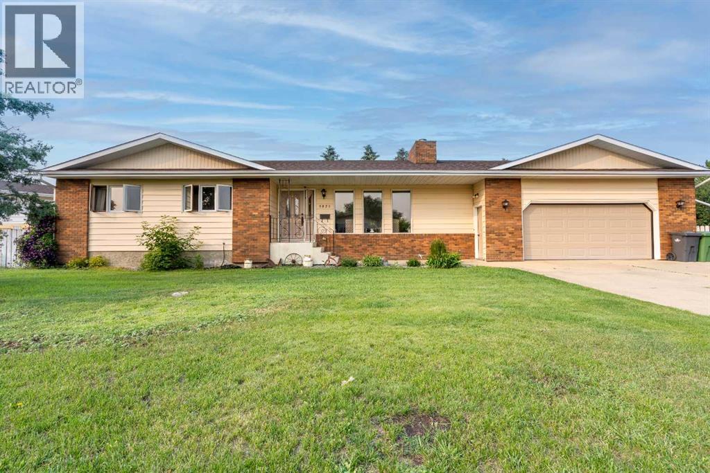 5825 52 Street - 1