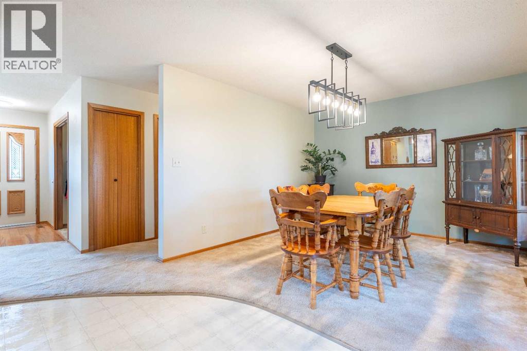 5825 52 Street - 10