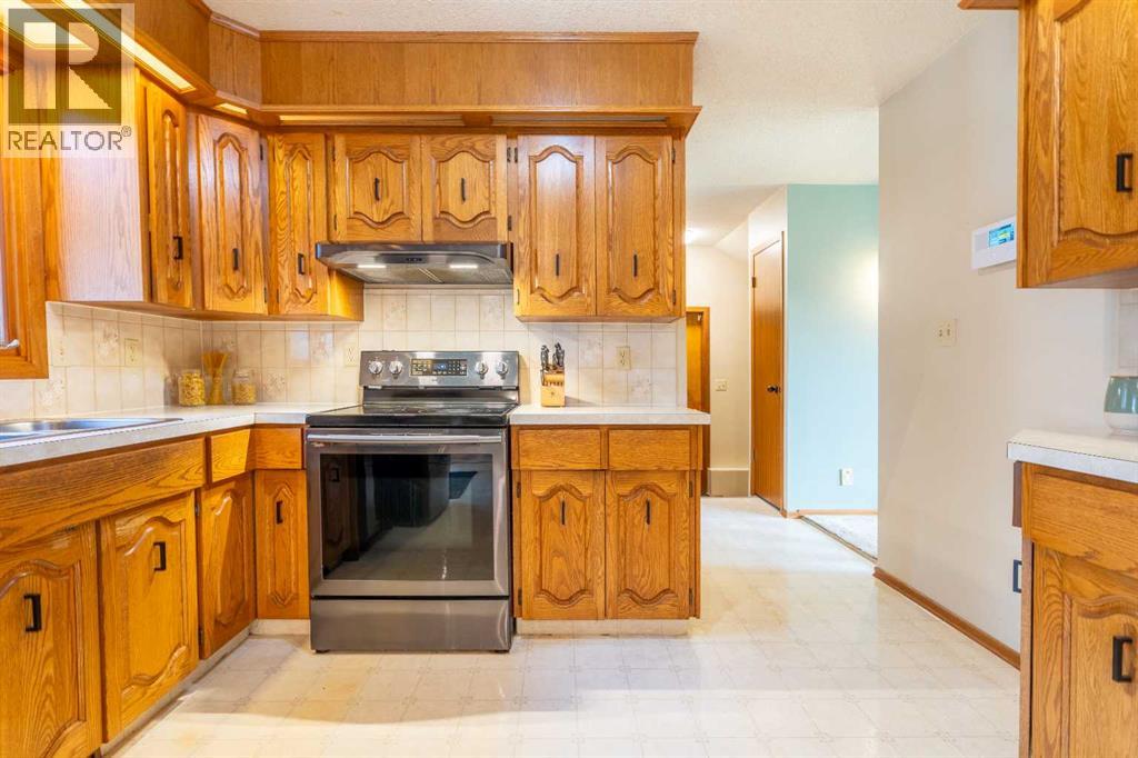 5825 52 Street - 3