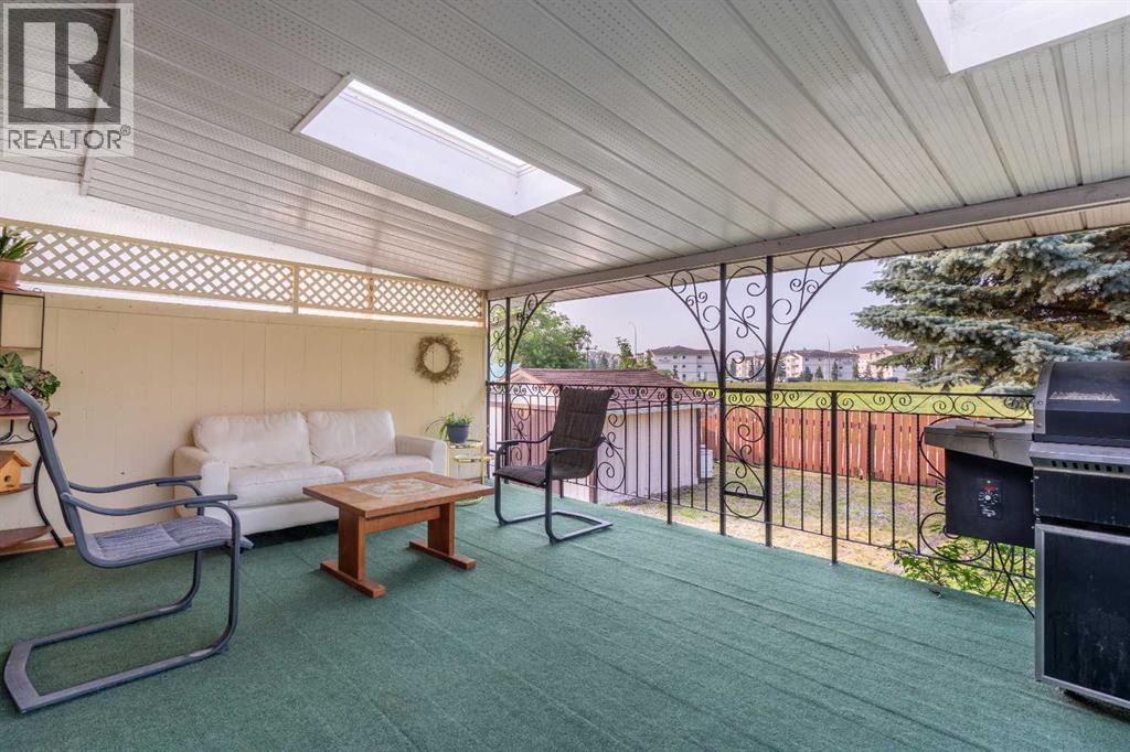 5825 52 Street - 38