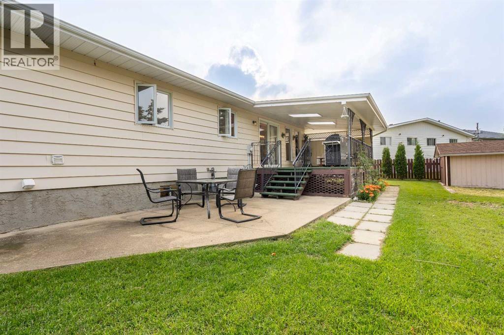 5825 52 Street - 39