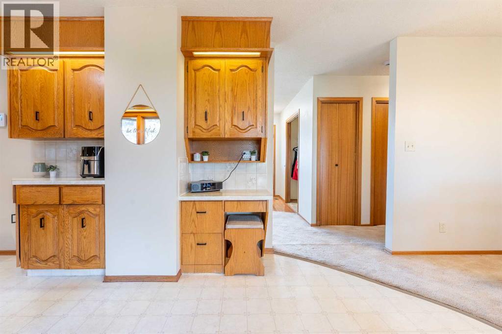 5825 52 Street - 6