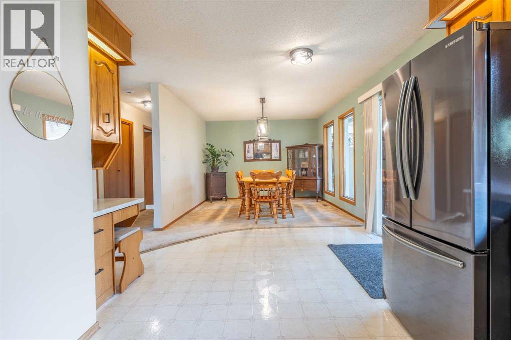 5825 52 Street - 8