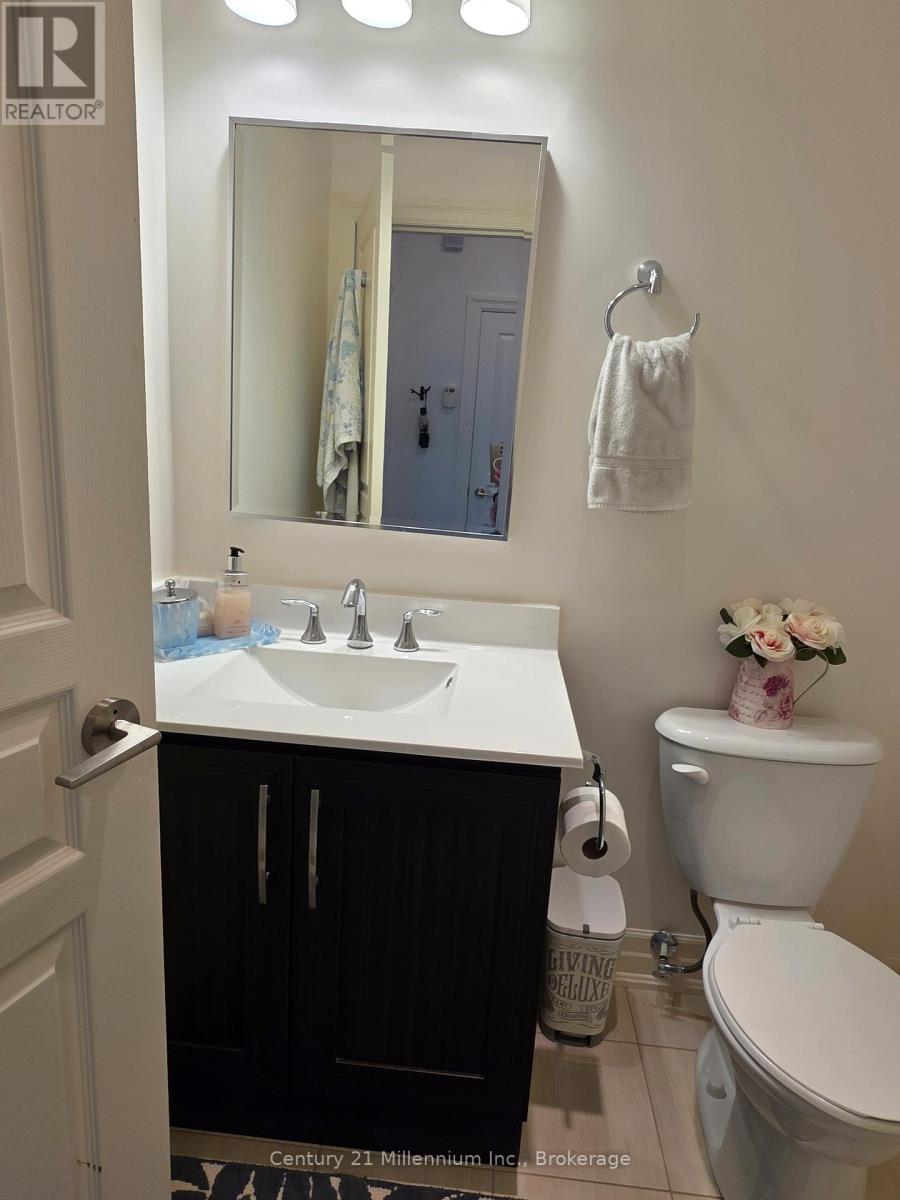 203-1 SHIPYARD Lane, Collingwood photo 2