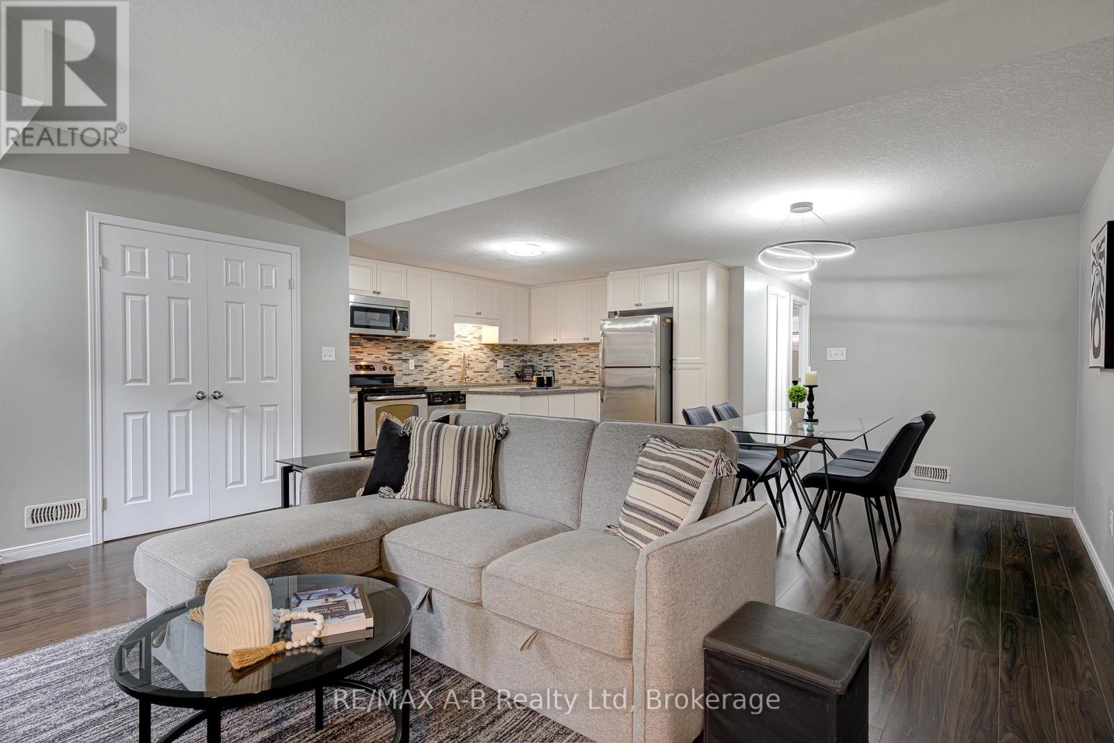#H 242 RACHEL CRESCENT - 4
