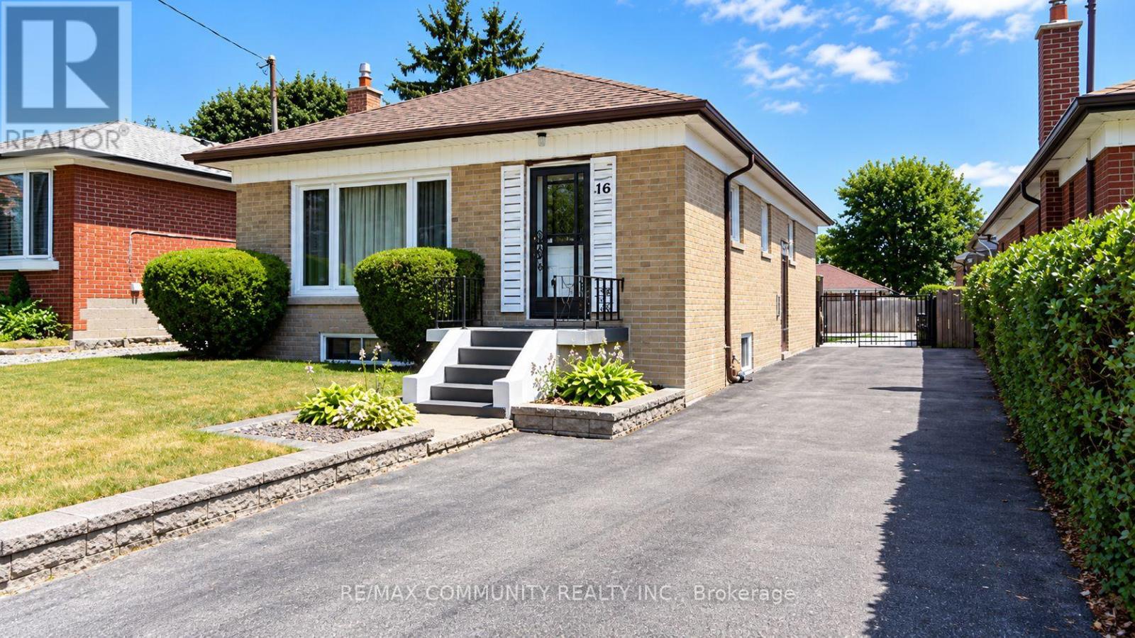 Photo of 75 Kootenay Crescent