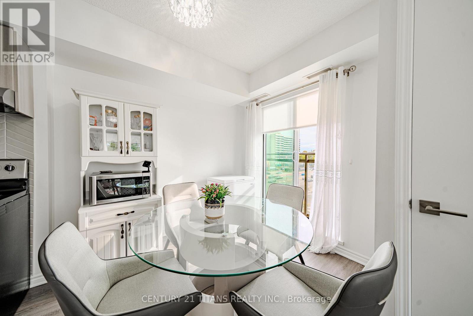 424- 1 Falaise Road, Toronto, ON photo 14
