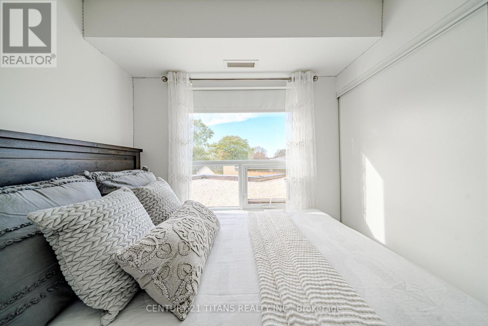 424- 1 Falaise Road, Toronto, ON photo 23