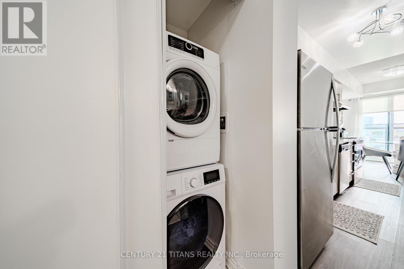 424- 1 Falaise Road, Toronto, ON photo 32