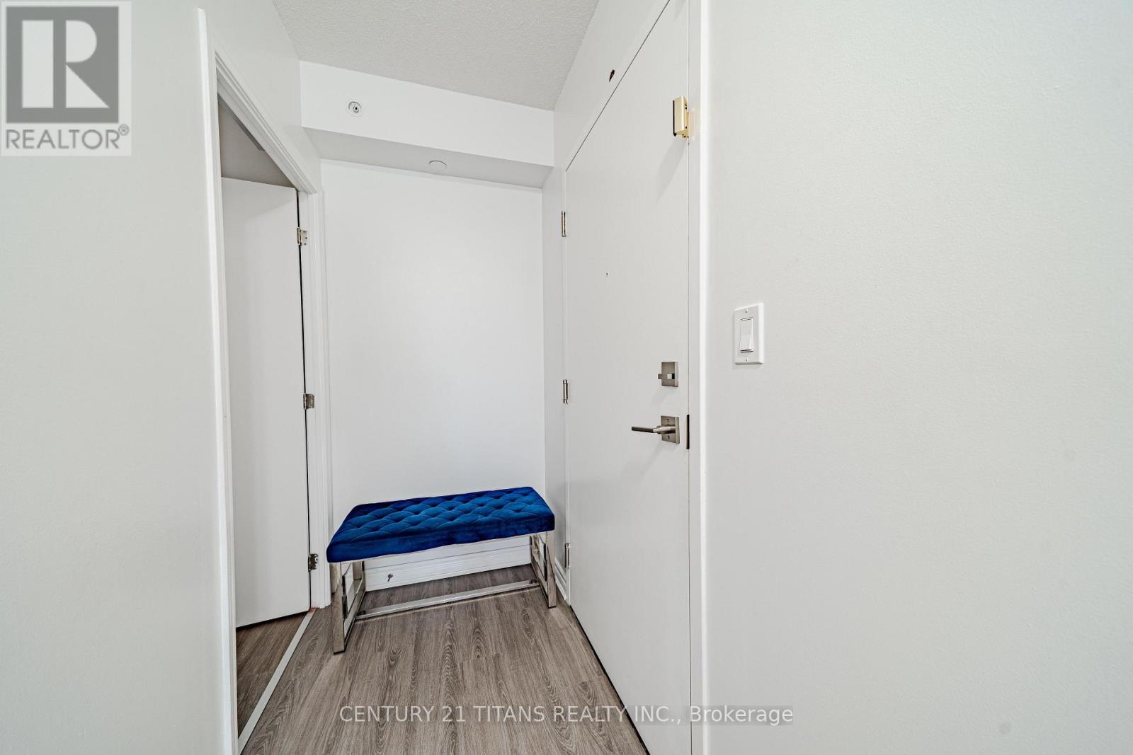424- 1 Falaise Road, Toronto, ON photo 6