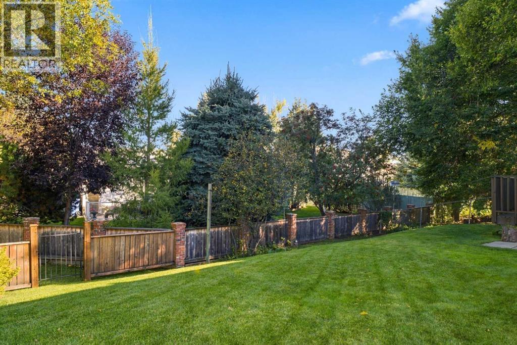 340 Canniff Place SW - 25