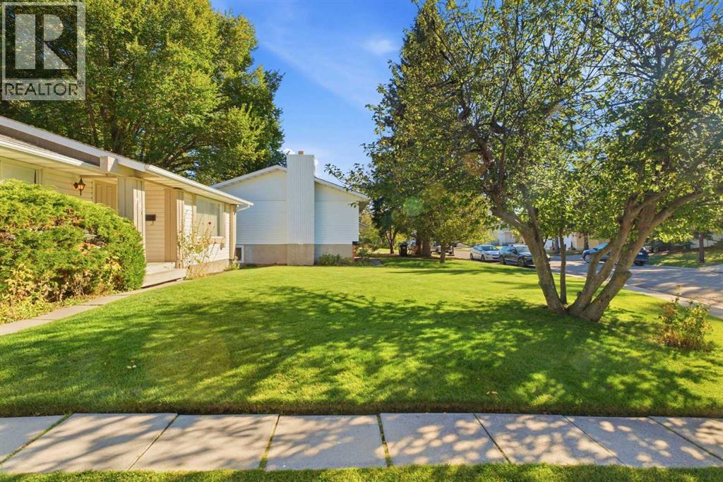 340 Canniff Place SW - 2